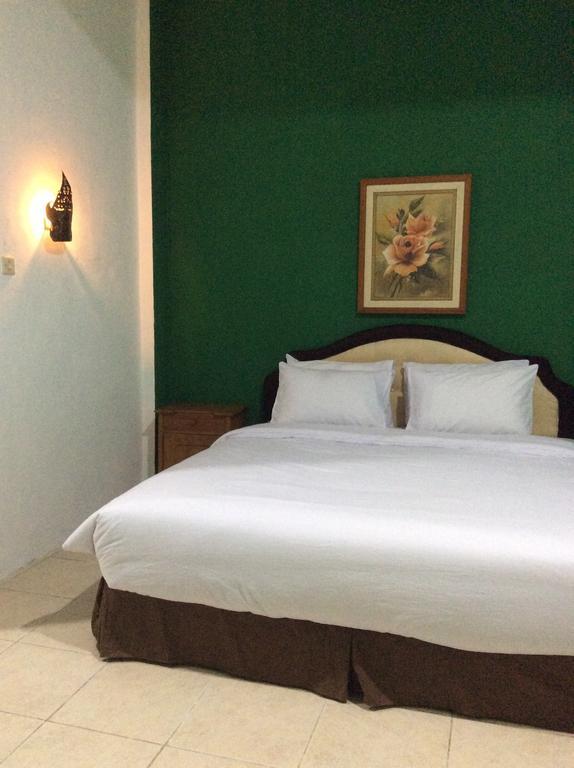 Le Paradis Hotel Palembang Zimmer foto