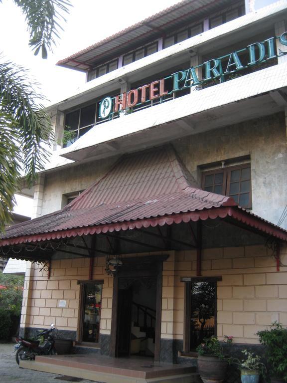 Le Paradis Hotel Palembang Exterior foto