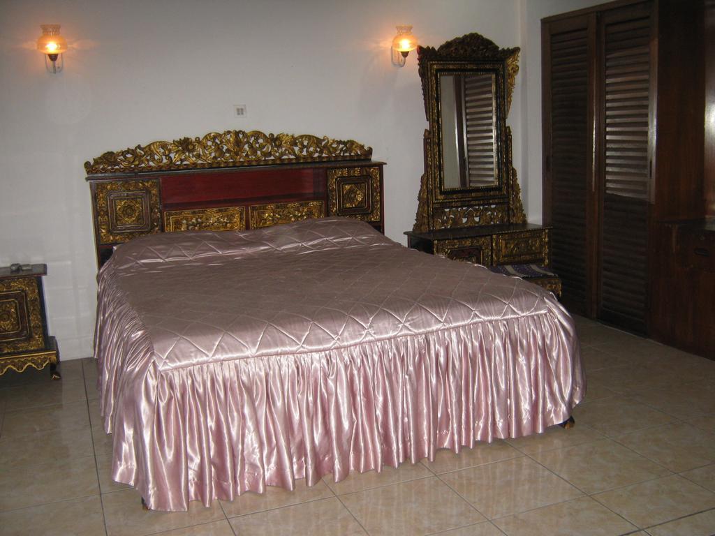 Le Paradis Hotel Palembang Zimmer foto